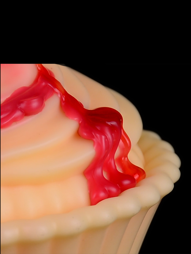 Cupcake-WaxPlay-ScentedCandle_dirpping