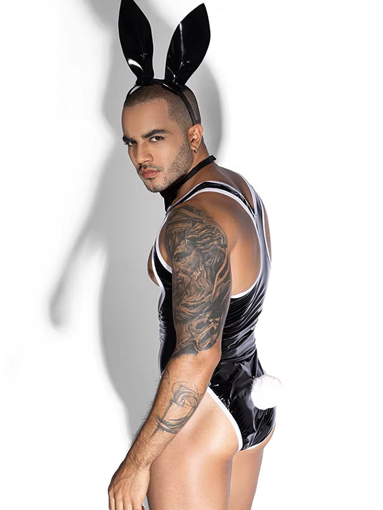 Heart-ShapedBunnyRolePlaySet_left