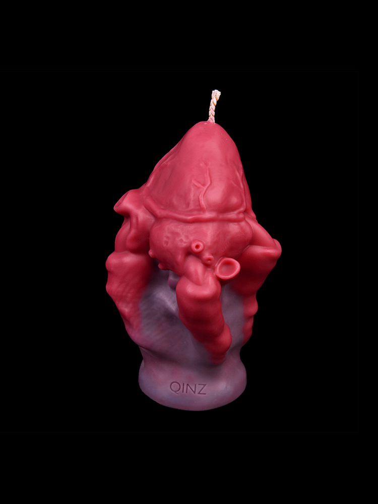HeartShaped-WaxPlay-ScentedCandle_blackbg