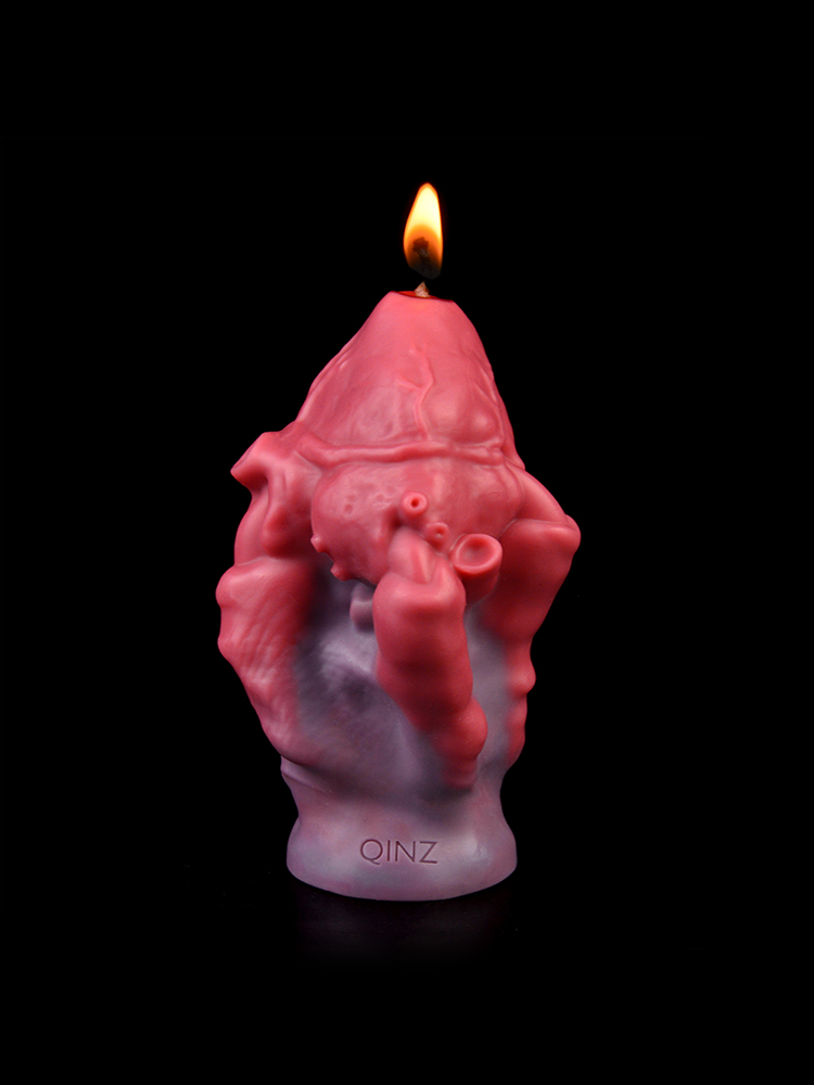 HeartShaped-WaxPlay-ScentedCandle_burning
