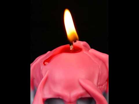 Bleeding Skull Wax Play Scented Candle-video